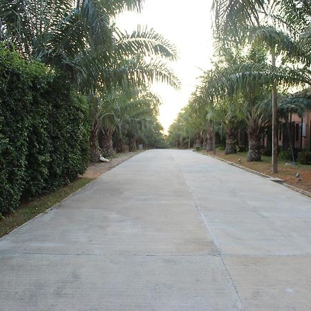 Palm Inn Natai Beach Extérieur photo