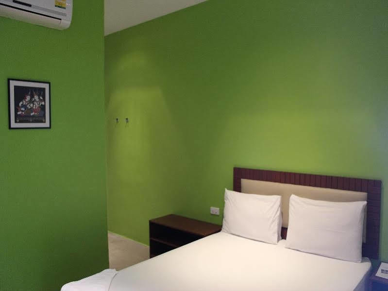 Palm Inn Natai Beach Extérieur photo